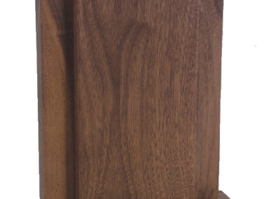 Walnut Trophy K-R149